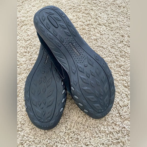 Women’s memory foam Sketchers - Picture 3 of 3
